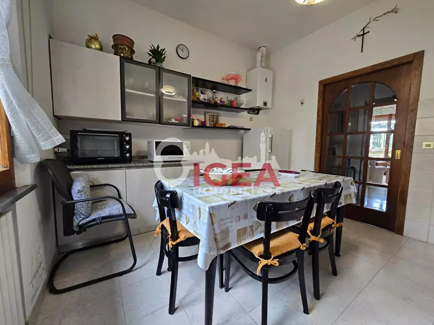 Immagine 3 di Appartamento in vendita  a Siena