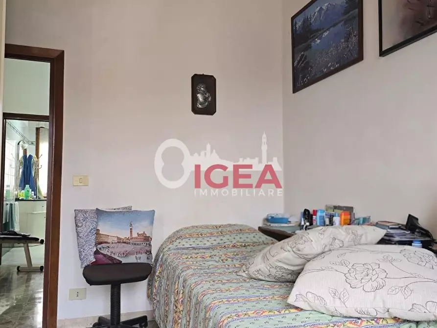 Immagine 30 di Appartamento in vendita  a Siena