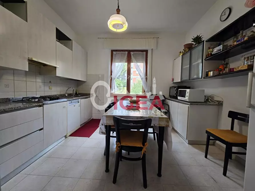 Immagine 6 di Appartamento in vendita  a Siena