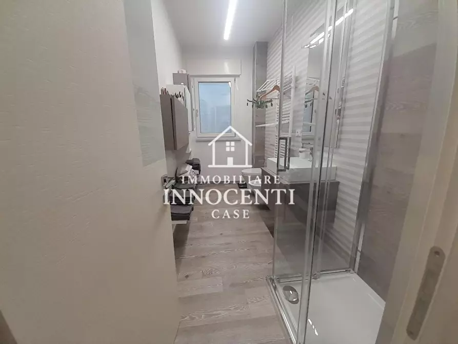 Immagine 17 di Appartamento in vendita  a Massa