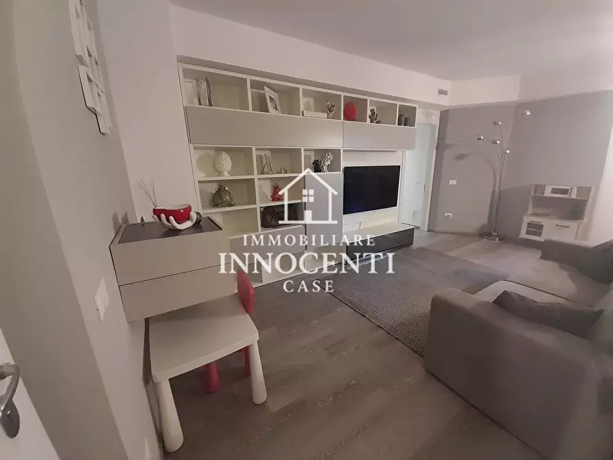 Immagine 2 di Appartamento in vendita  a Massa