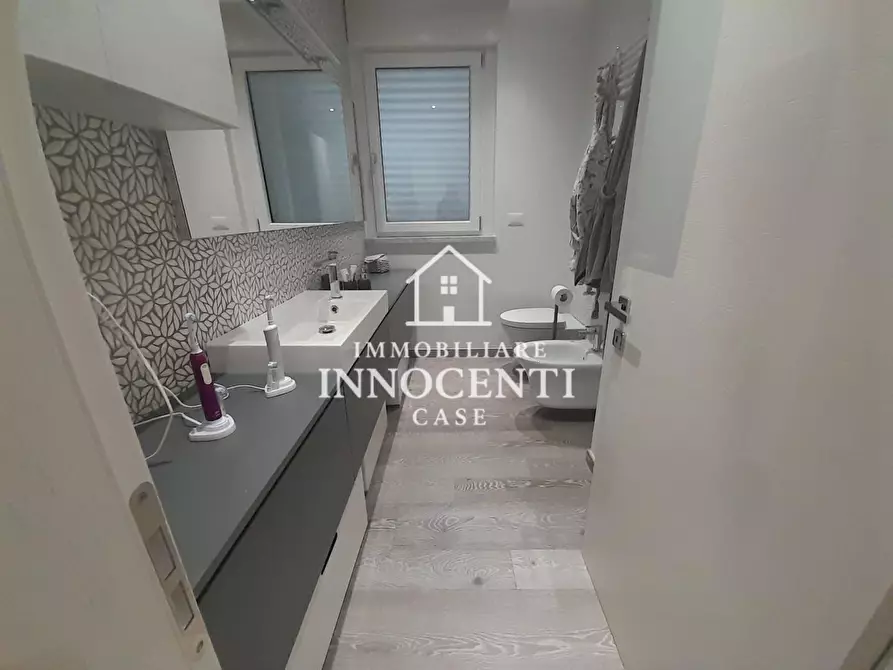 Immagine 18 di Appartamento in vendita  a Massa