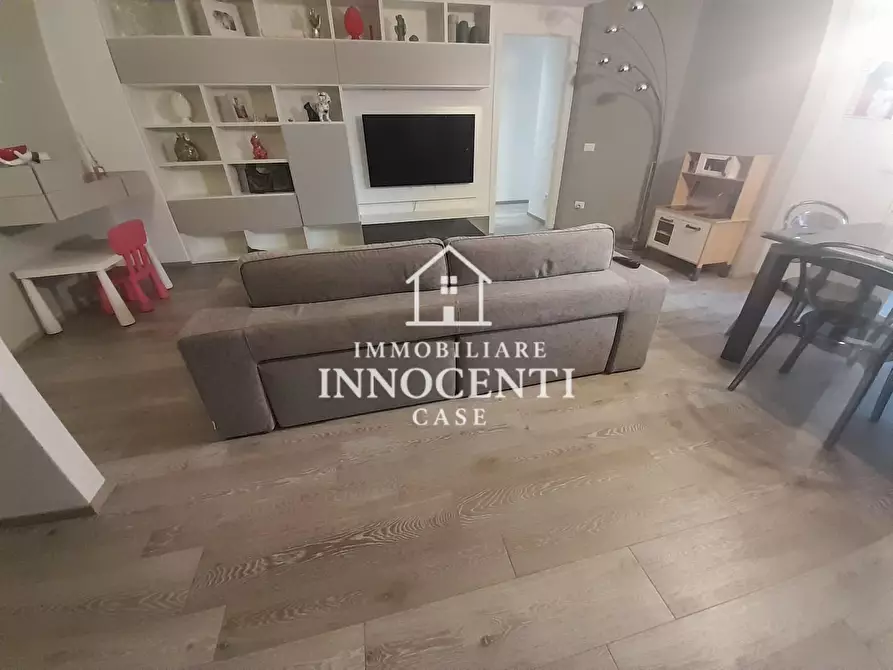 Immagine 1 di Appartamento in vendita  a Massa