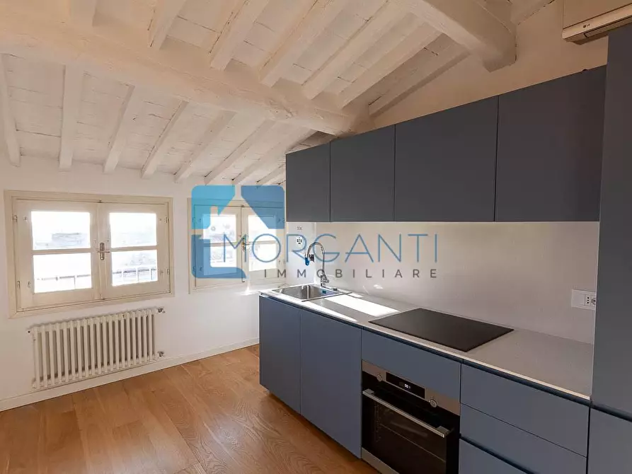 Immagine 11 di Appartamento in vendita  a Pietrasanta