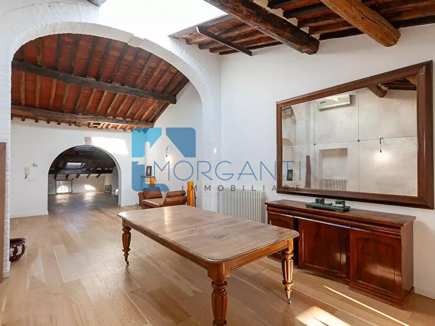 Immagine 5 di Appartamento in vendita  a Pietrasanta