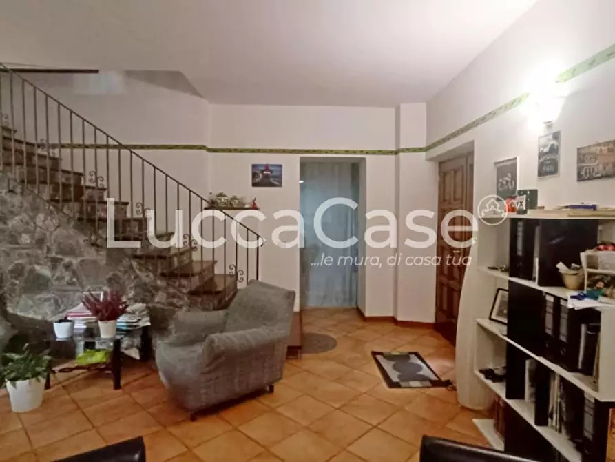 Immagine 4 di Terratetto in vendita  a Barga