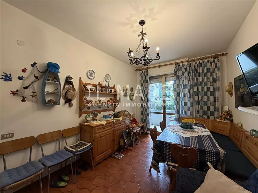 Immagine 4 di Appartamento in vendita  a Massa