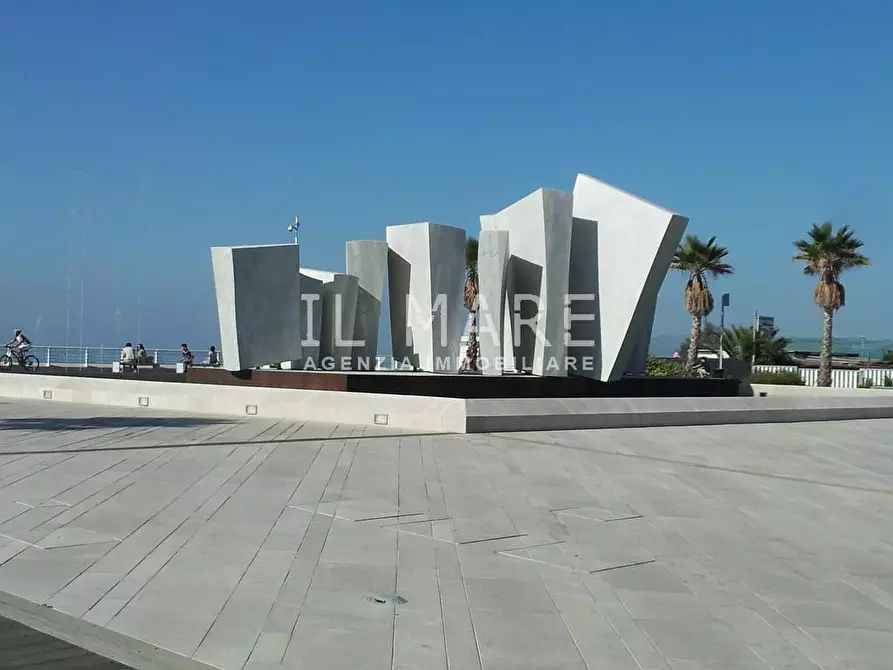 Immagine 16 di Appartamento in vendita  a Massa