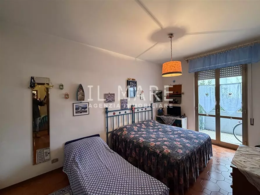 Immagine 9 di Appartamento in vendita  a Massa