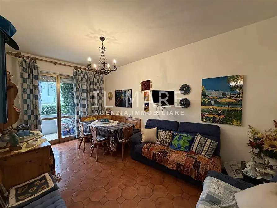 Immagine 3 di Appartamento in vendita  a Massa