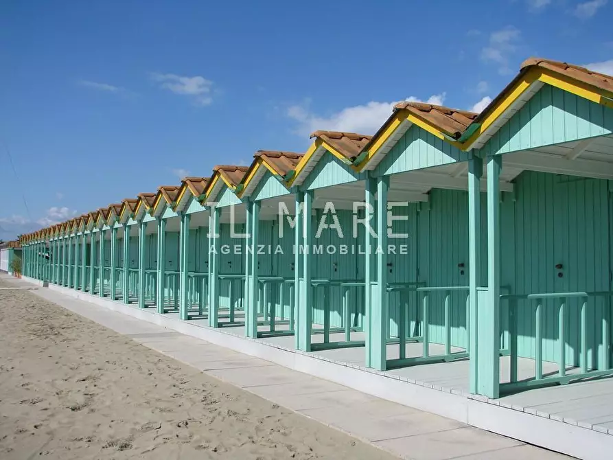 Immagine 14 di Appartamento in vendita  a Massa