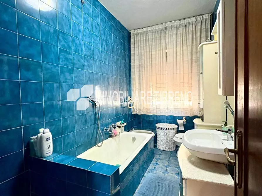 Immagine 9 di Appartamento in vendita  a Massa