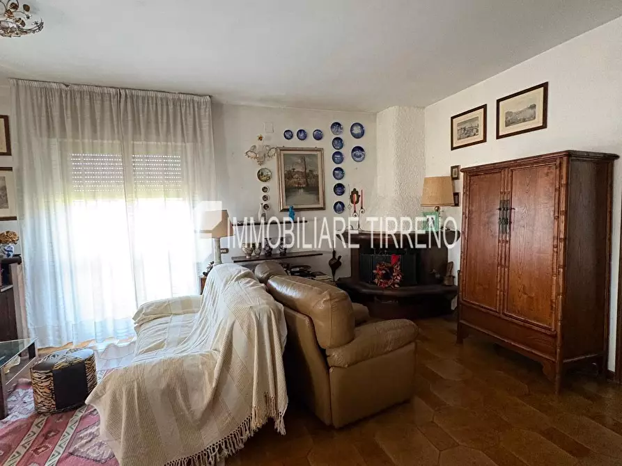 Immagine 12 di Appartamento in vendita  a Massa