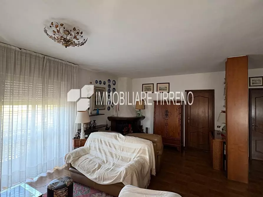 Immagine 14 di Appartamento in vendita  a Massa