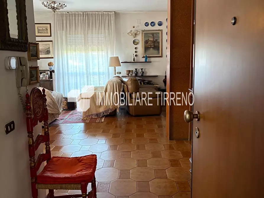 Immagine 24 di Appartamento in vendita  a Massa