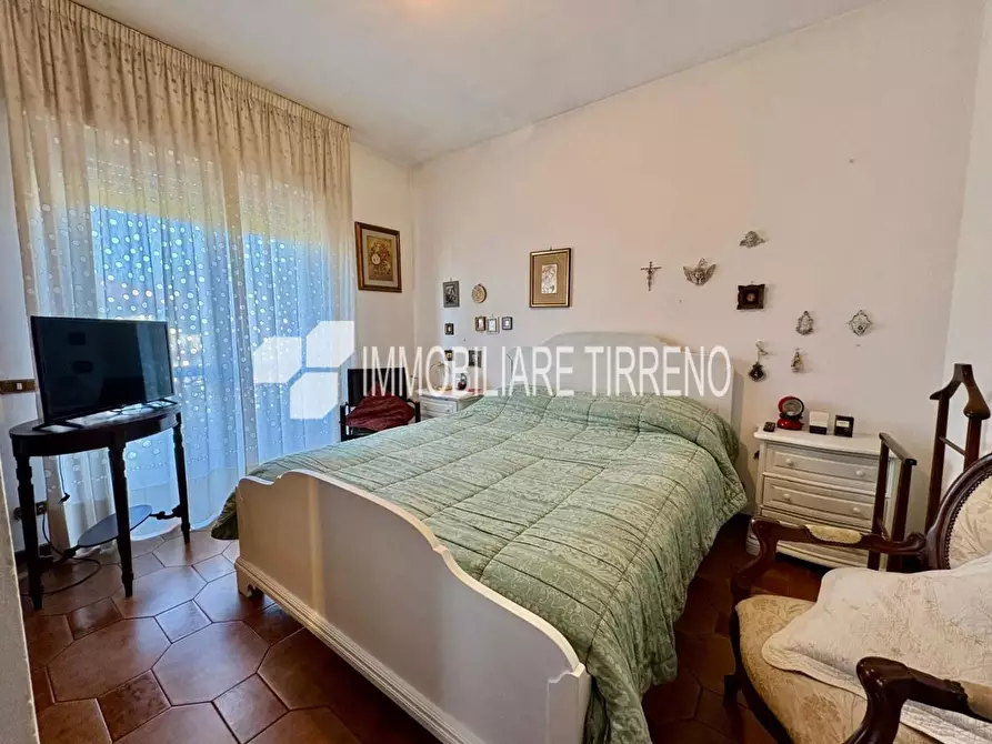 Immagine 6 di Appartamento in vendita  a Massa