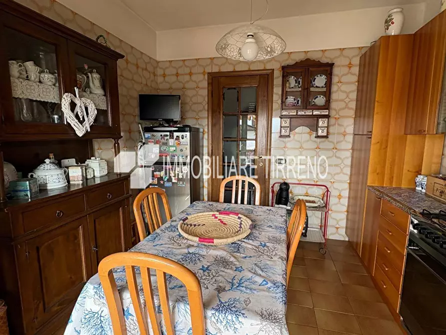 Immagine 19 di Appartamento in vendita  a Massa