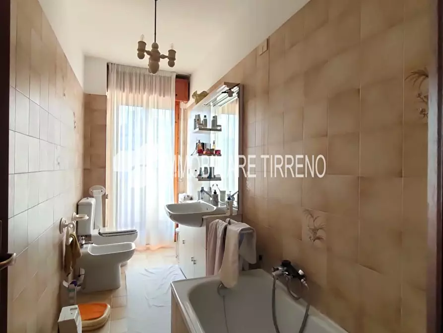 Immagine 13 di Villetta a schiera in vendita  a Massa