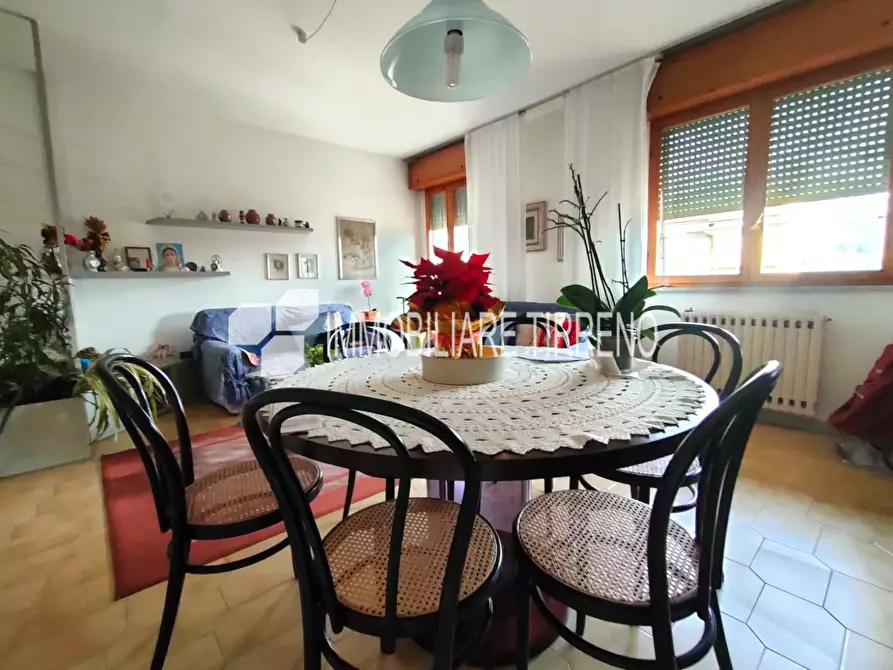 Immagine 6 di Villetta a schiera in vendita  a Massa