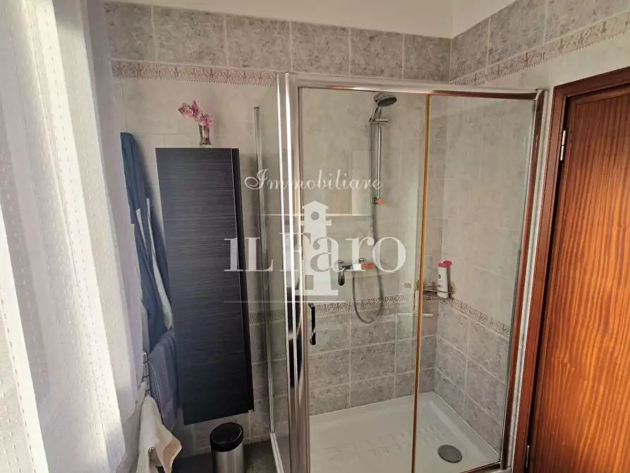 Immagine 32 di Villetta a schiera in vendita  a Signa