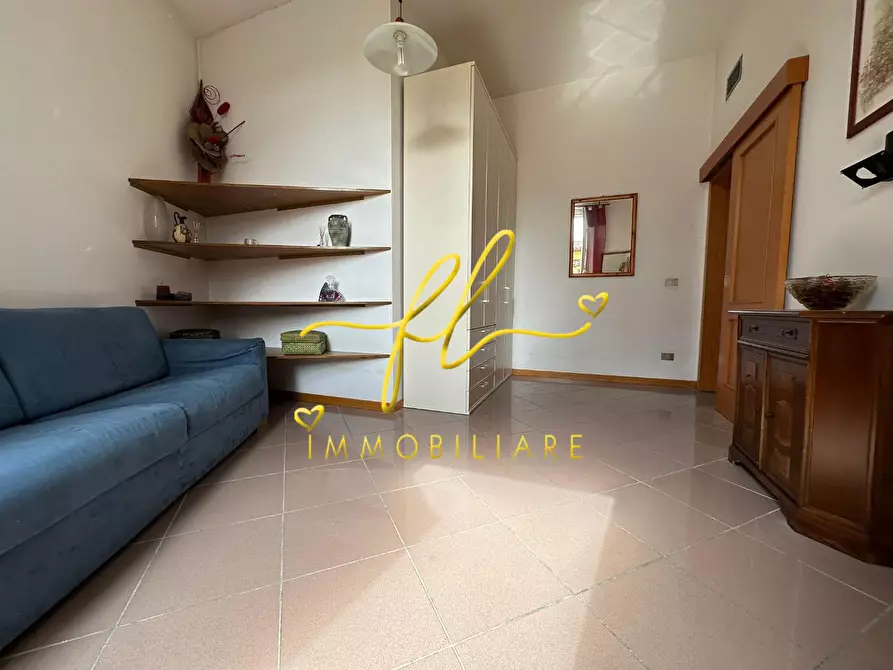 Immagine 4 di Appartamento in vendita  a Livorno