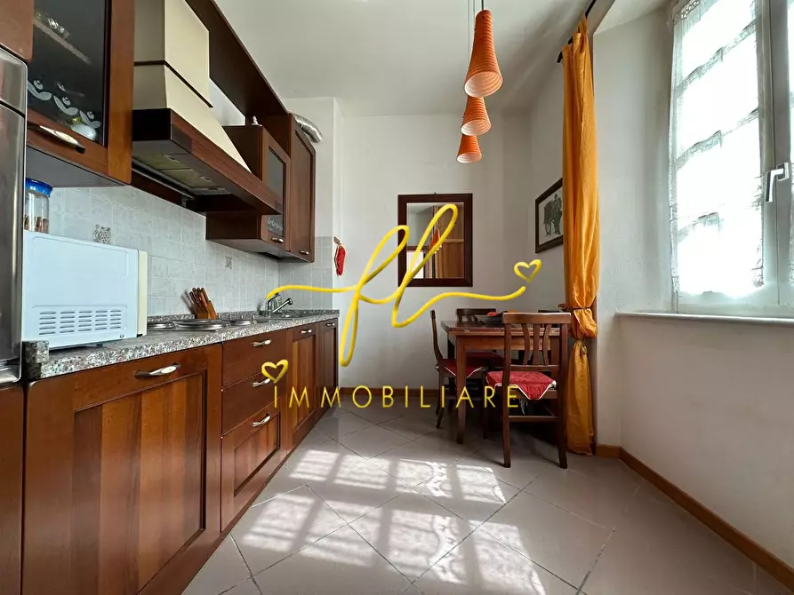 Immagine 8 di Appartamento in vendita  a Livorno