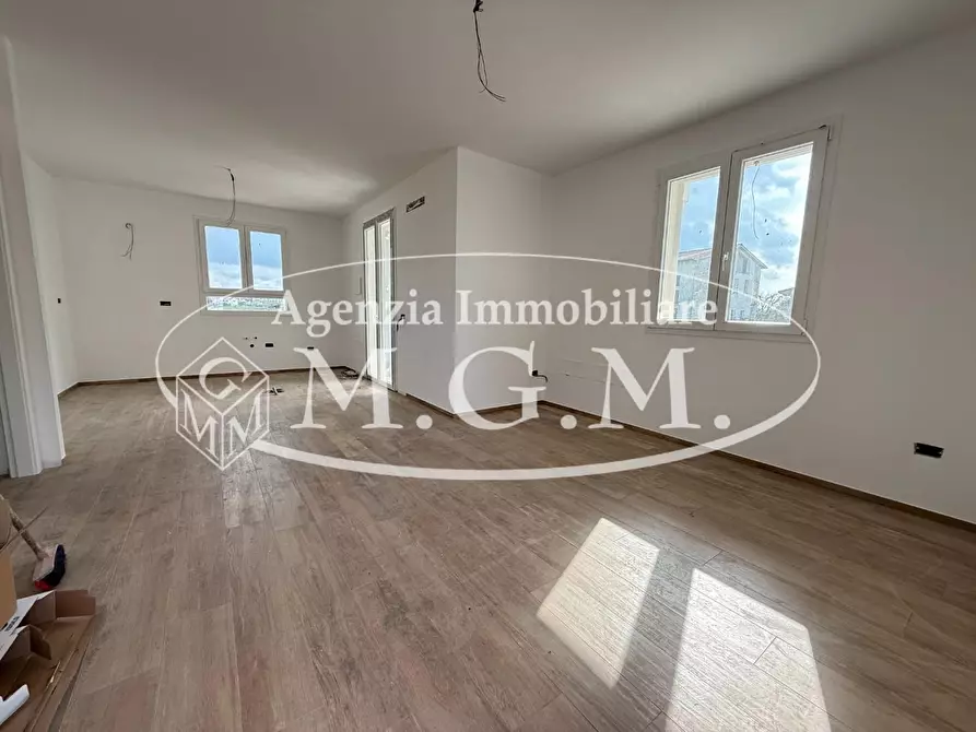 Immagine 26 di Casa trifamiliare in vendita  a Calcinaia