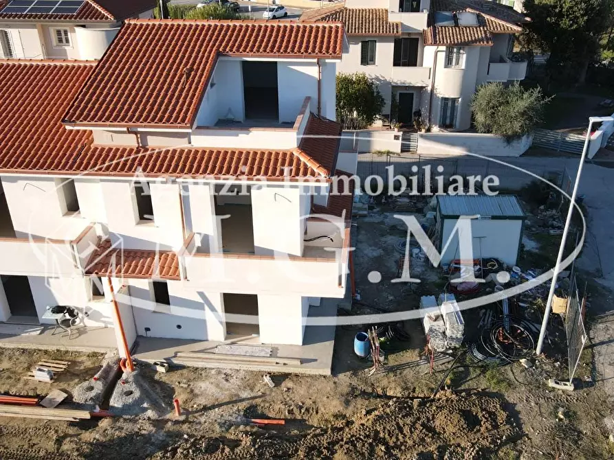 Immagine 6 di Casa trifamiliare in vendita  a Calcinaia