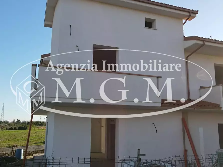 Immagine 17 di Casa trifamiliare in vendita  a Calcinaia