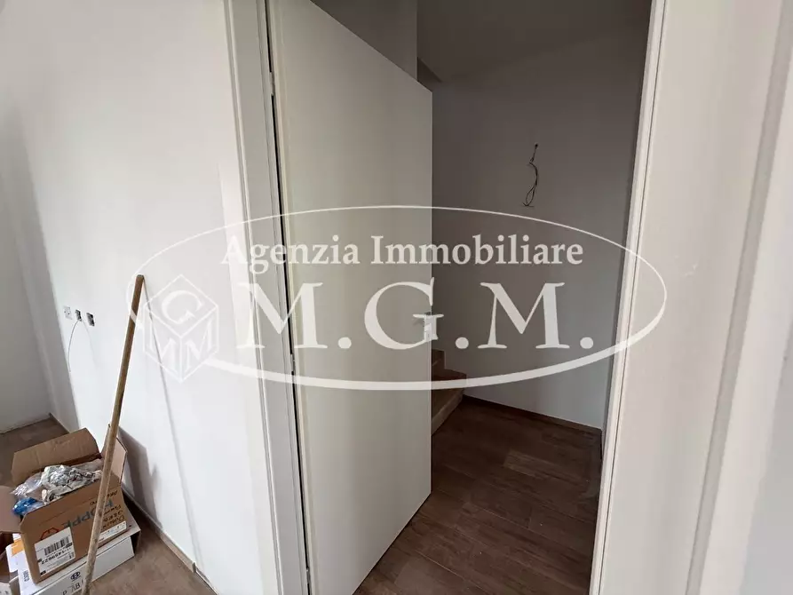 Immagine 29 di Casa trifamiliare in vendita  a Cascina