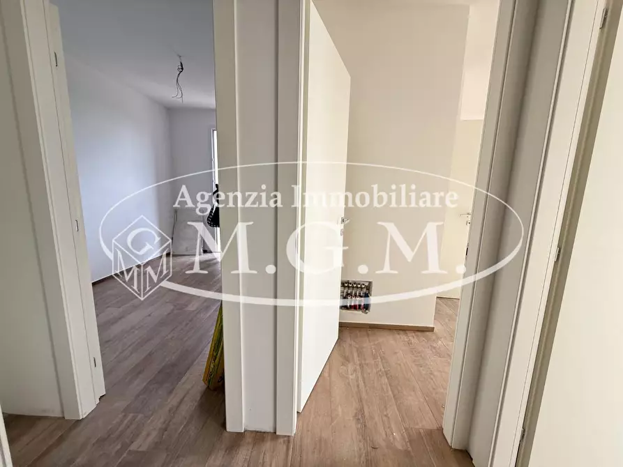 Immagine 35 di Casa trifamiliare in vendita  a Cascina