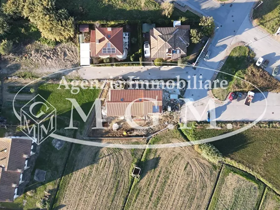 Immagine 24 di Casa trifamiliare in vendita  a Cascina