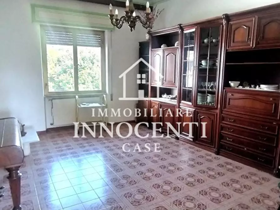 Immagine 3 di Appartamento in vendita  a Massa