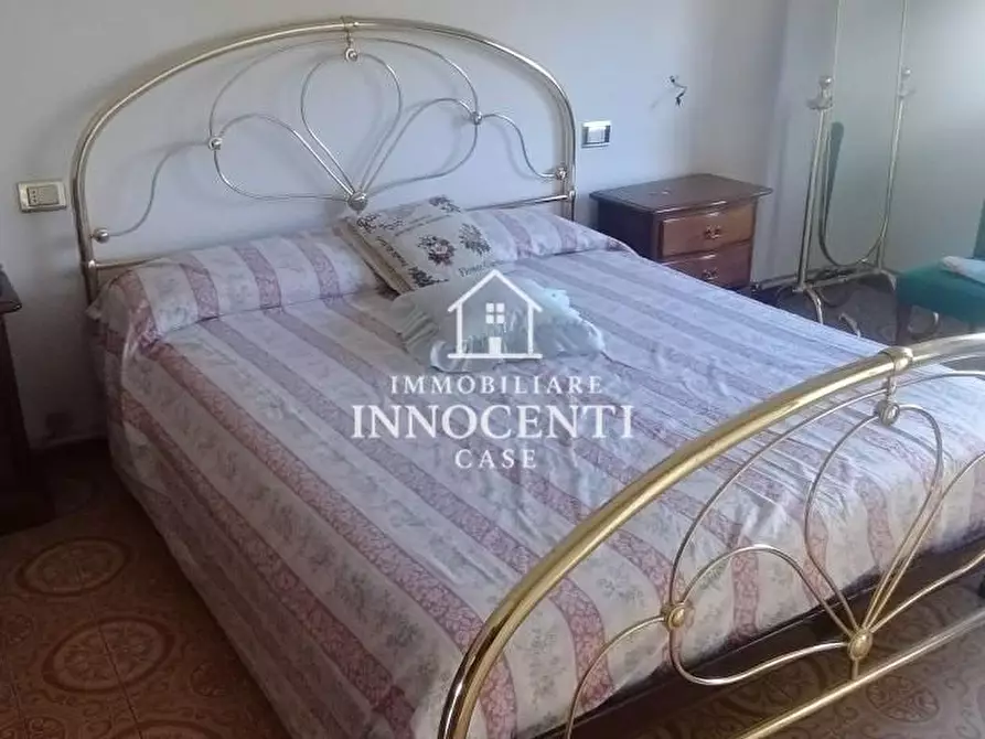 Immagine 12 di Appartamento in vendita  a Massa