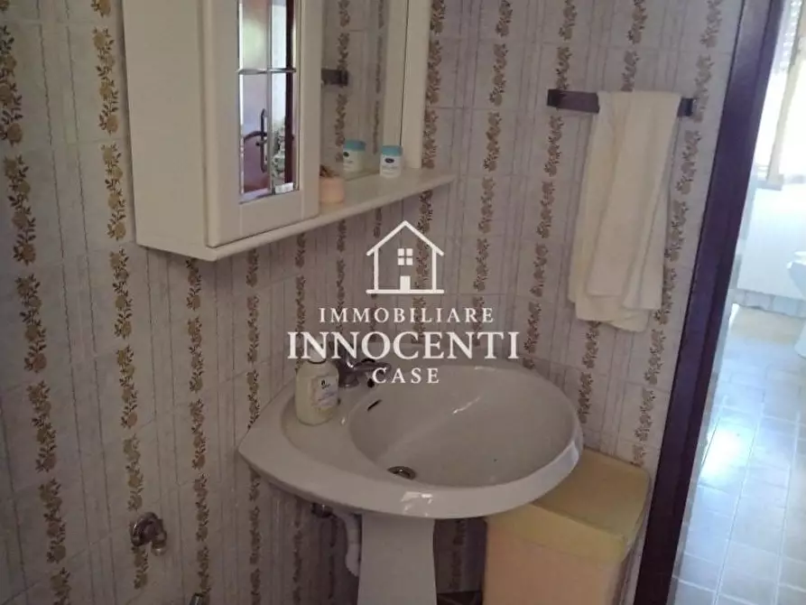 Immagine 14 di Appartamento in vendita  a Massa