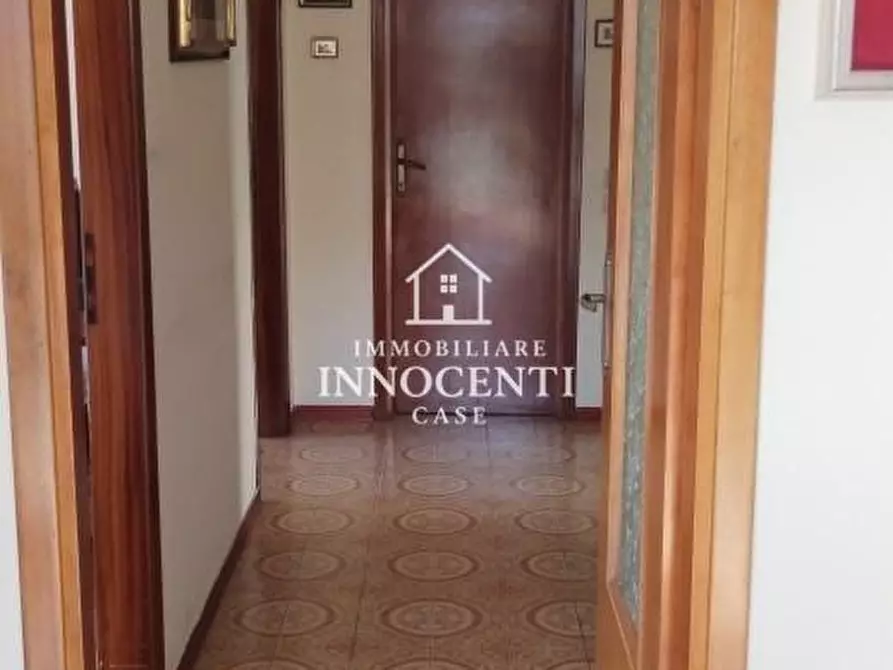 Immagine 5 di Appartamento in vendita  a Massa