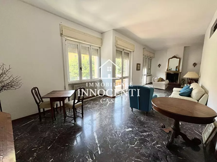 Immagine 2 di Appartamento in vendita  a Massa