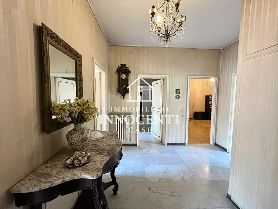 Immagine 16 di Appartamento in vendita  a Massa