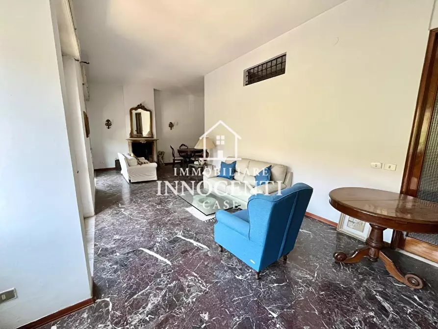 Immagine 3 di Appartamento in vendita  a Massa