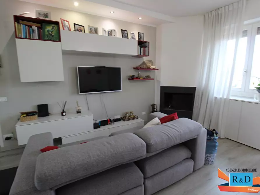 Immagine 3 di Appartamento in vendita  a Colle Di Val D'elsa