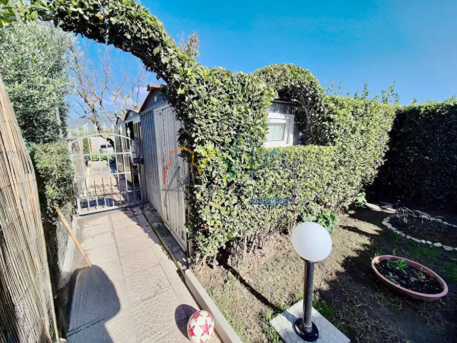 Immagine 28 di Terratetto in vendita  a Cascina