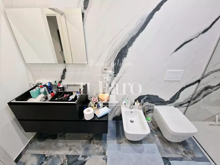 Immagine 33 di Terratetto in vendita  a Campi Bisenzio