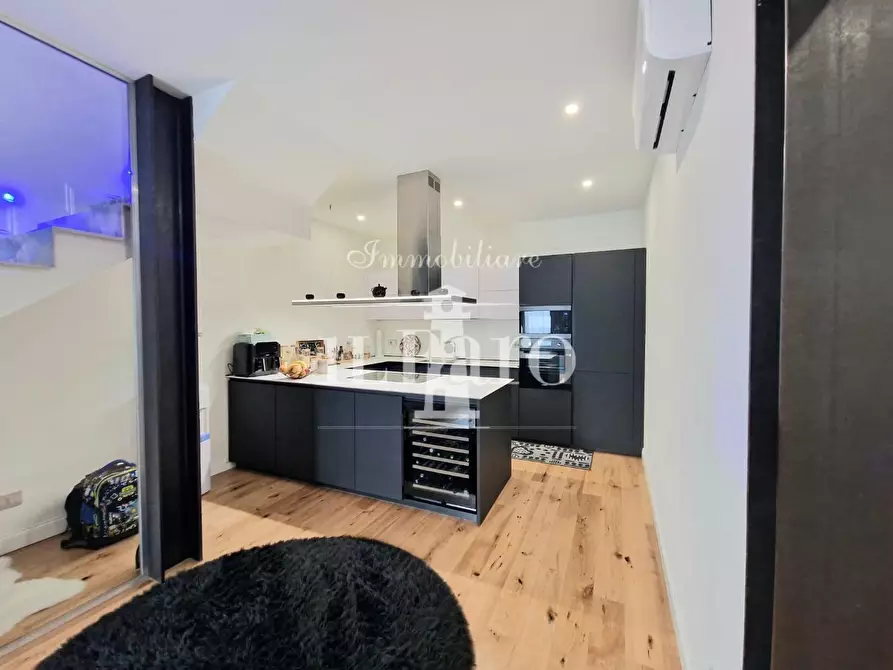 Immagine 15 di Terratetto in vendita  a Campi Bisenzio