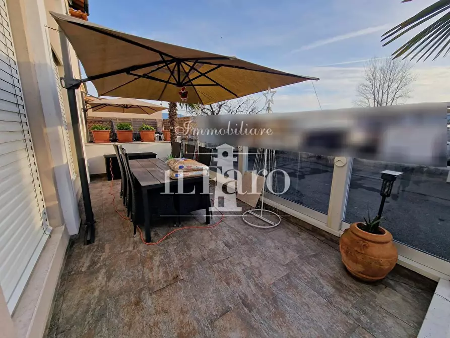 Immagine 41 di Terratetto in vendita  a Campi Bisenzio