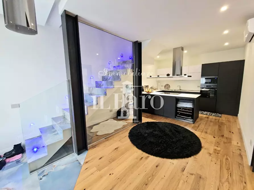 Immagine 12 di Terratetto in vendita  a Campi Bisenzio