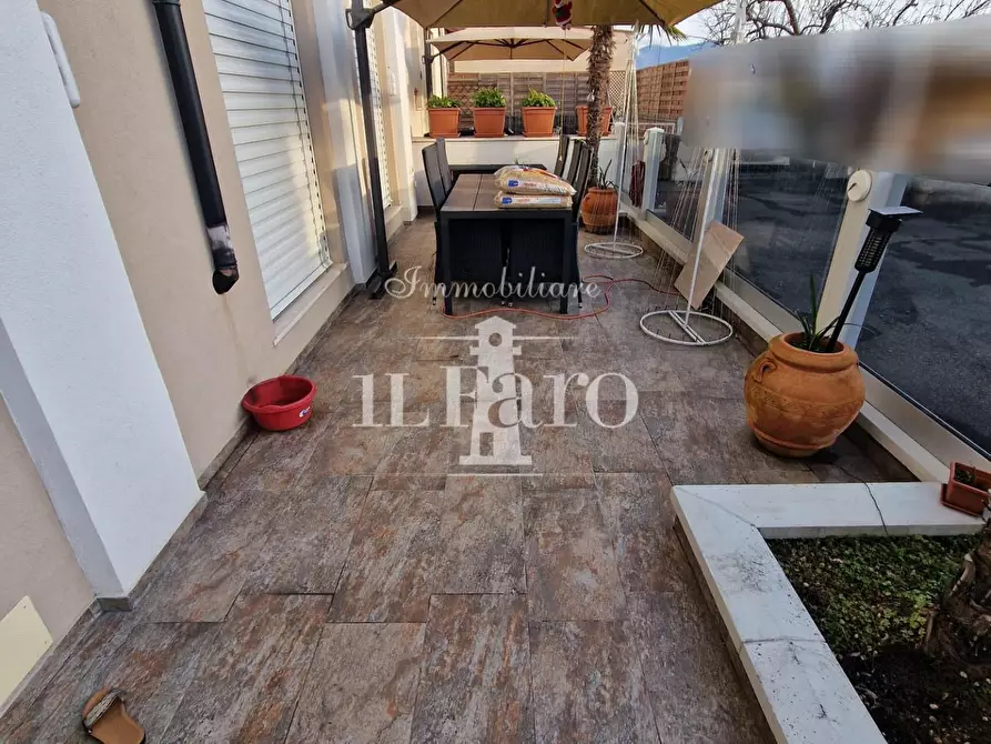 Immagine 38 di Terratetto in vendita  a Campi Bisenzio