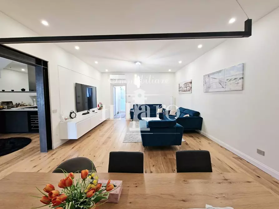 Immagine 2 di Terratetto in vendita  a Campi Bisenzio