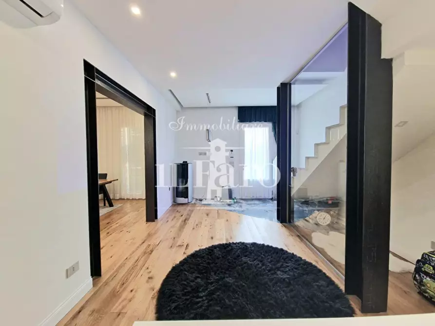 Immagine 11 di Terratetto in vendita  a Campi Bisenzio