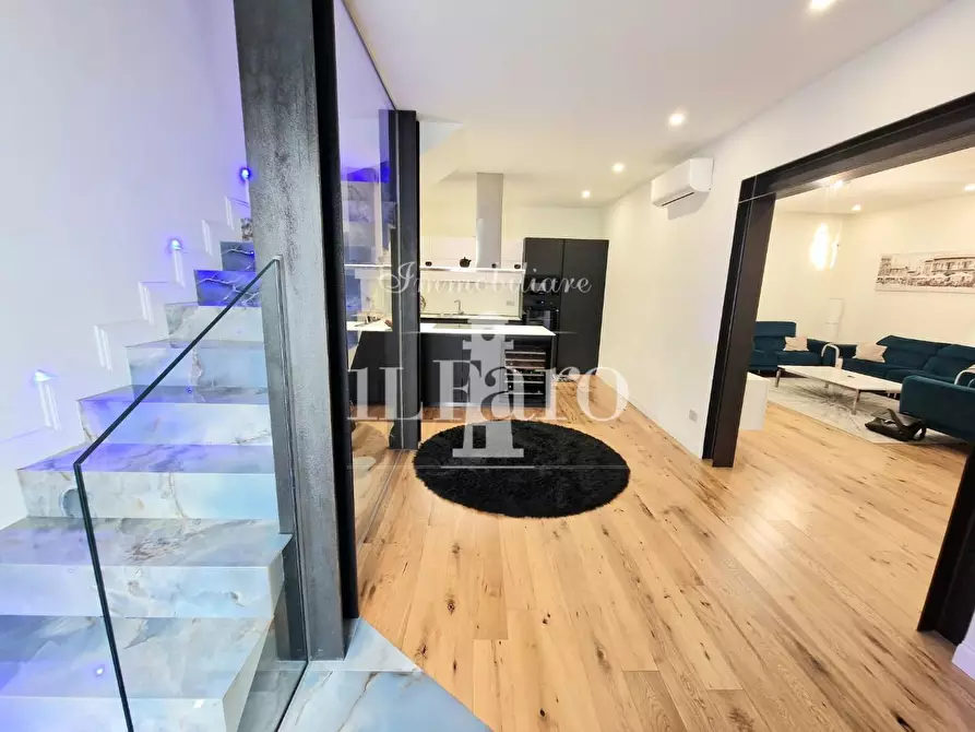 Immagine 14 di Terratetto in vendita  a Campi Bisenzio