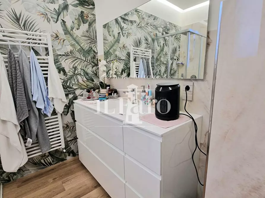 Immagine 36 di Terratetto in vendita  a Campi Bisenzio